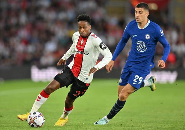 星球员挺身 星球员挺身